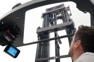 chariot-mat-retractable-cat-2